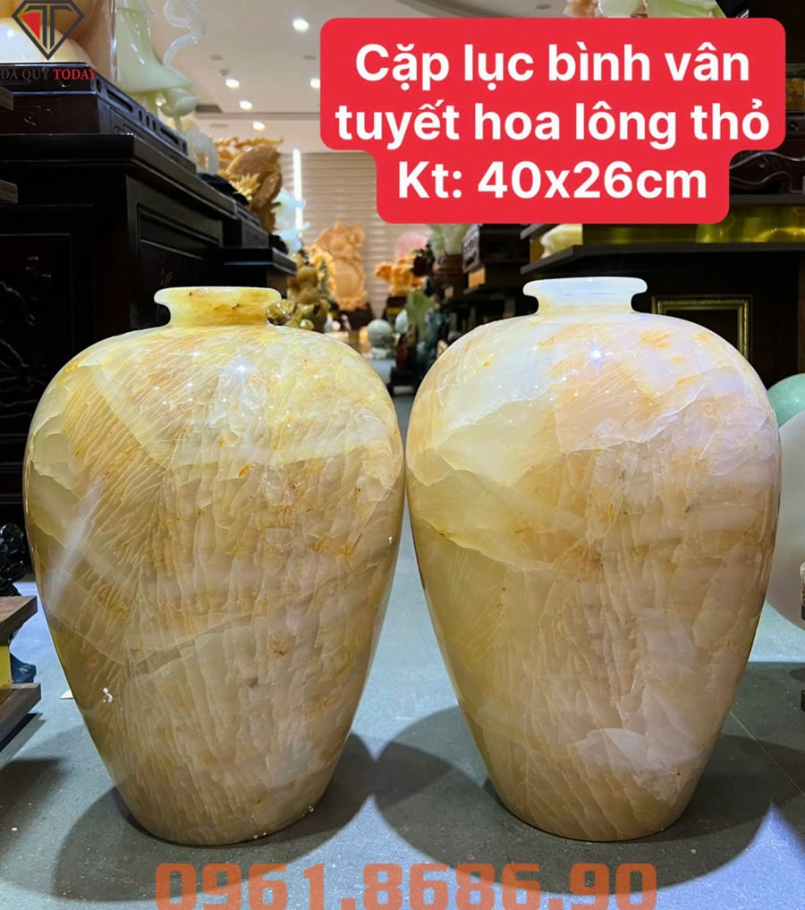 Lục bình phong thủy bằng ngọc onyx