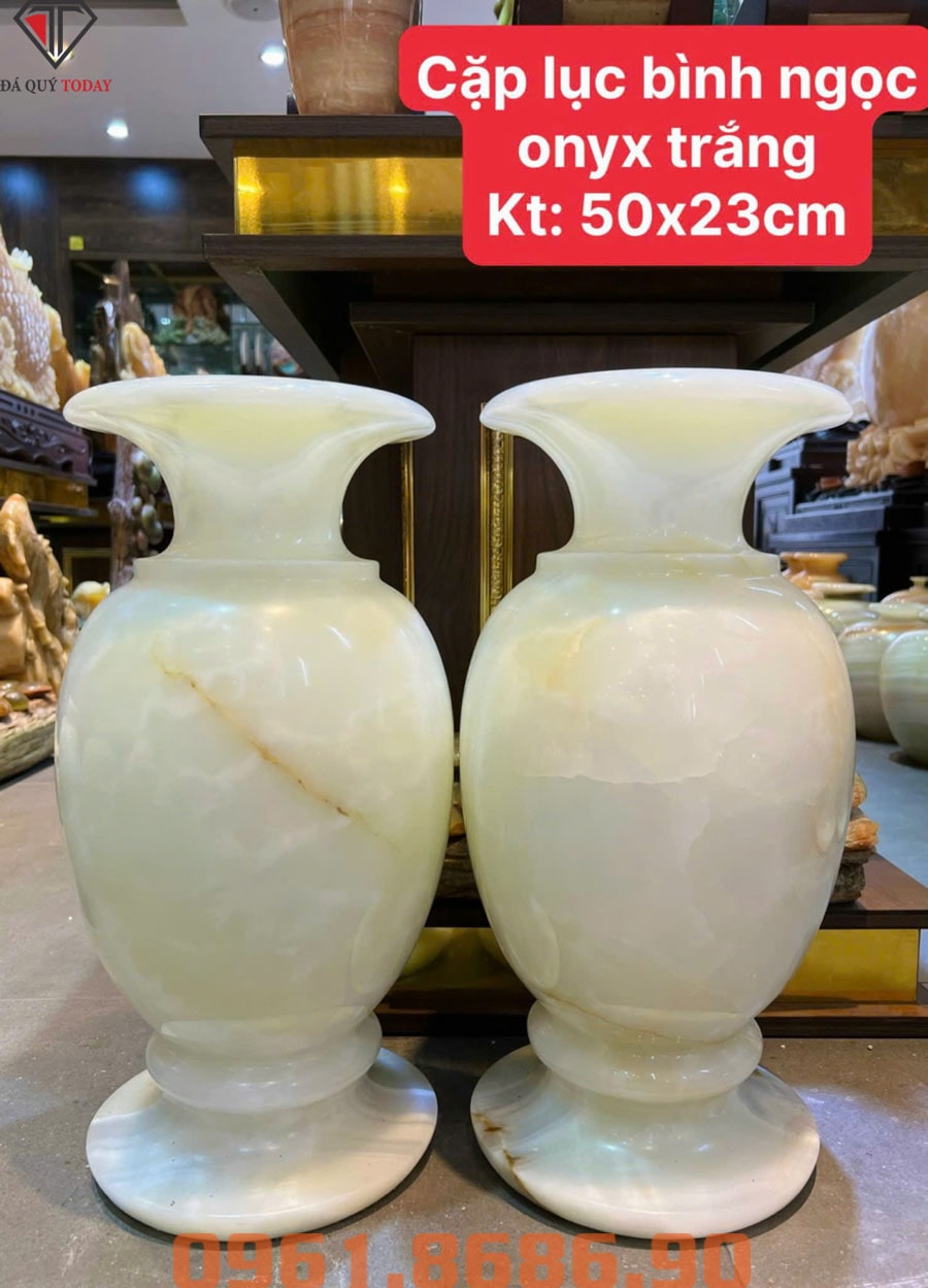 Lục bình phong thủy bằng ngọc onyx xanh 50x23cm